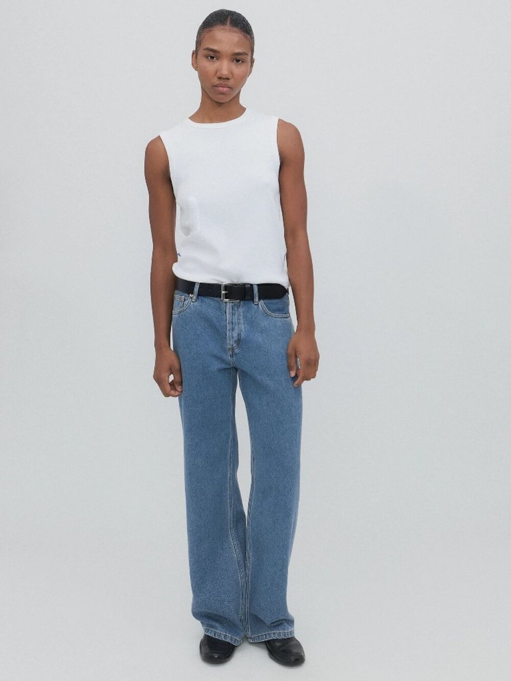 Classic Wide Leg Jeans in Medium Blue